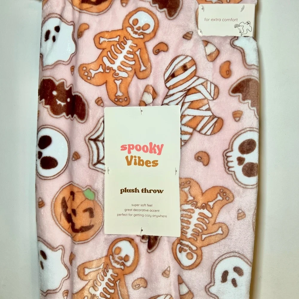 Halloween Gingerbread Cookies Plush Throw Blanket Skeletons Ghost Bat Pumpkins